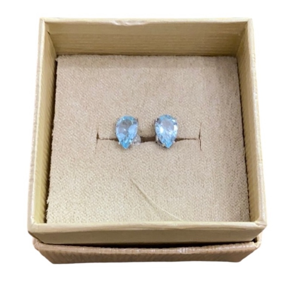 Blue Topaz and 925 Silver Studs